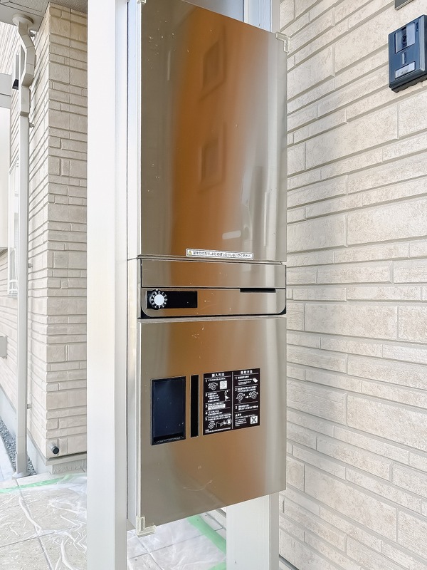 アイビスコートⅡ2階 ポスト・宅配ボックス