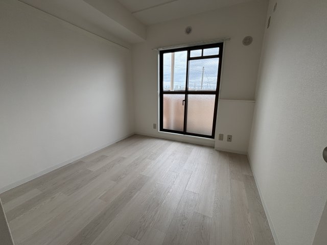 ビューテラスパティオ0201号室 リビング