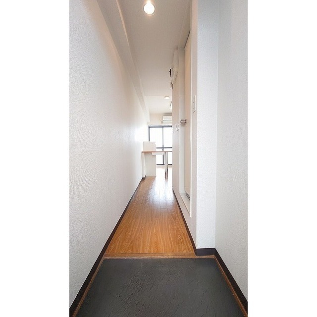 インディビレッジ1101号室 玄関