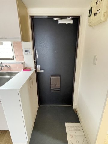 グレースⅠ0103号室 玄関