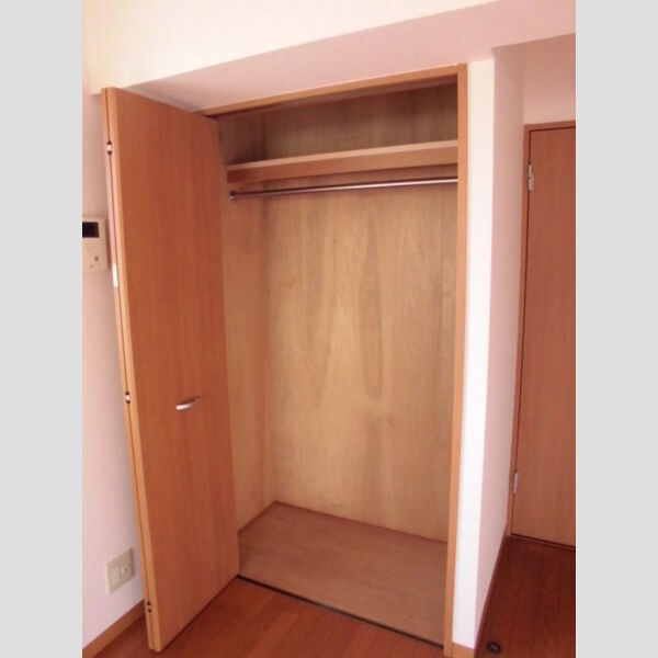 メイプルヒルズ406号室 クローゼット