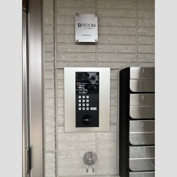 La　meilleure (ラ・メイユール)101号室 エントランス