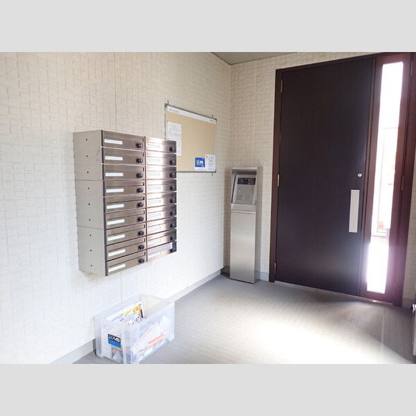 ルミエール武蔵中原 エントランス(オートロック・集合ポスト)