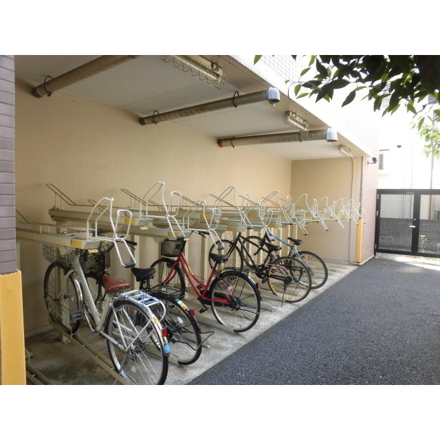 メインステージ中野坂上301号室 駐輪場