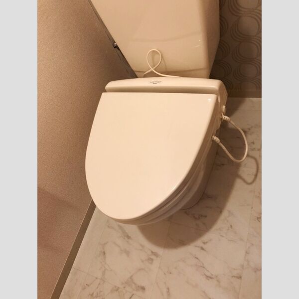 アルエンテ305号室 温水洗浄暖房便座