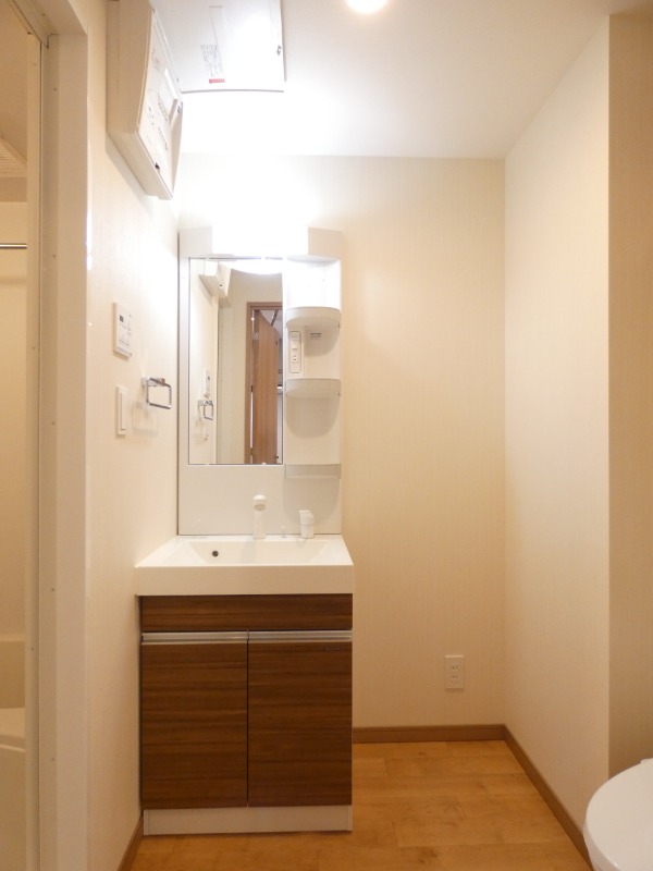 IL MEZZO DI TOKYO，UNO7階 洗面・トイレ