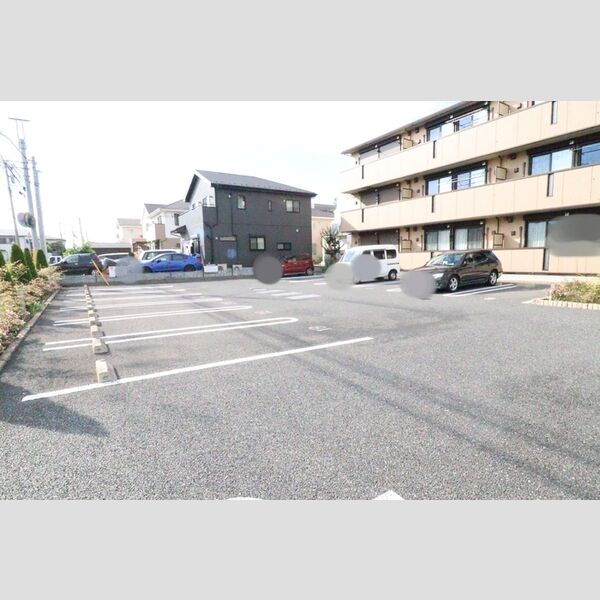 ベルウッド六番館 駐車場