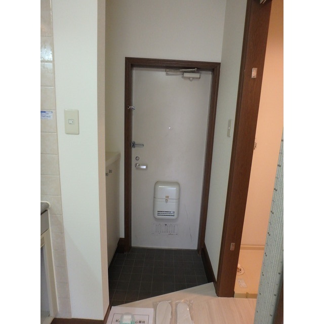 フロンティアⅠＢ棟 玄関