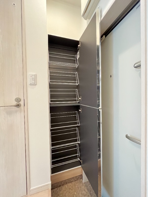 バーミープレイス喜多見Ⅱ 収納