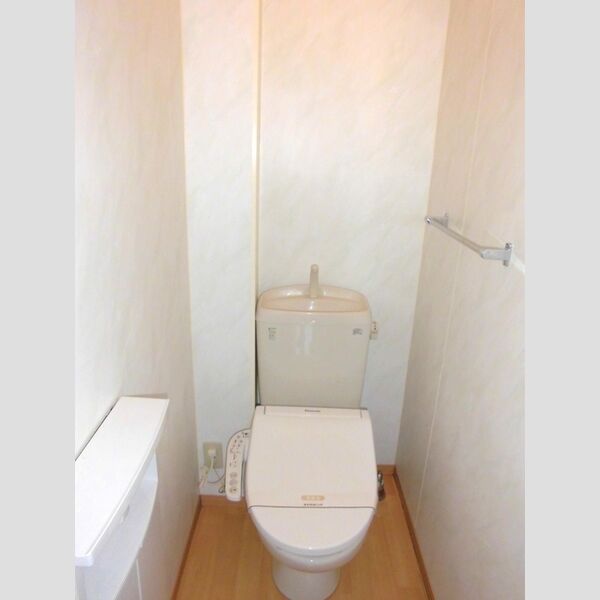 グランメールM205号室 温水洗浄暖房便座