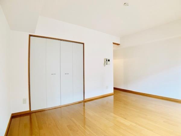 ティアラ恵比寿4階 リビング