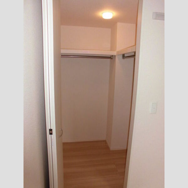 プレジール 101　洋室ウォークインクローゼット