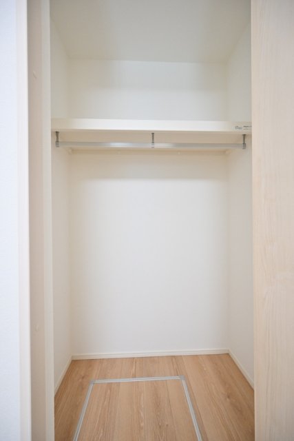 大田区南千束３丁目戸建　２号棟 クローゼット（洋室1）