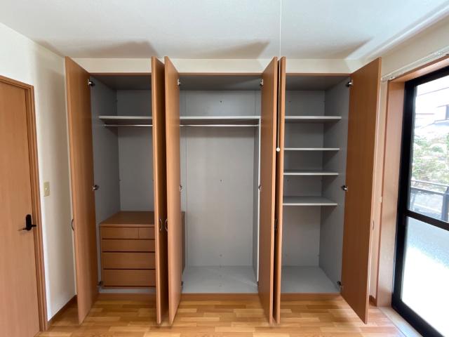 ピアリーハイム102号室 クローゼット