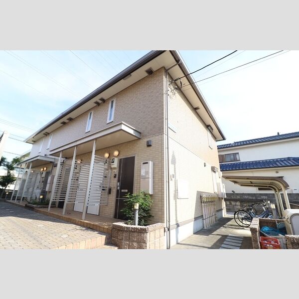 ザーパト・ポーリェ102号室 外観