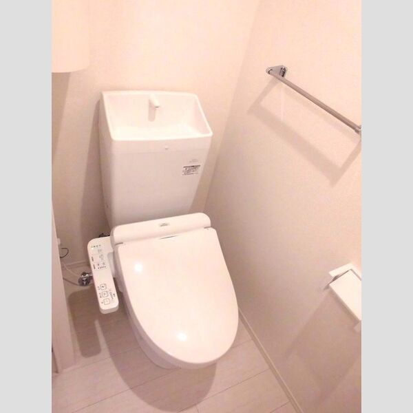 アンジュール西小岩102号室 温水洗浄暖房便座