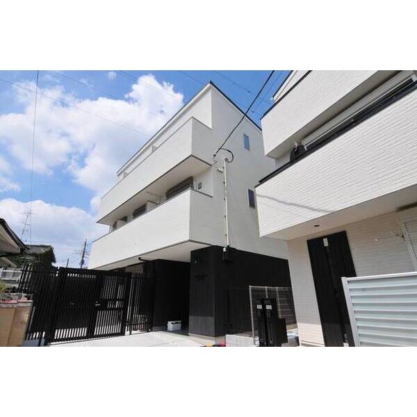 セレーヌ　コーポ若菜0102号室 外観