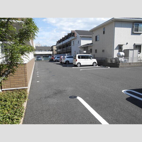 グランメール(諏訪町)201号室 駐車場
