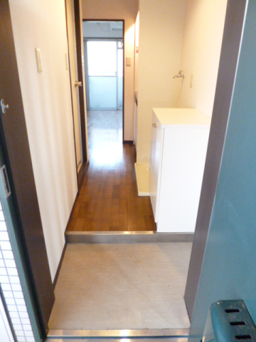 スカイコートたまプラーザ 玄関