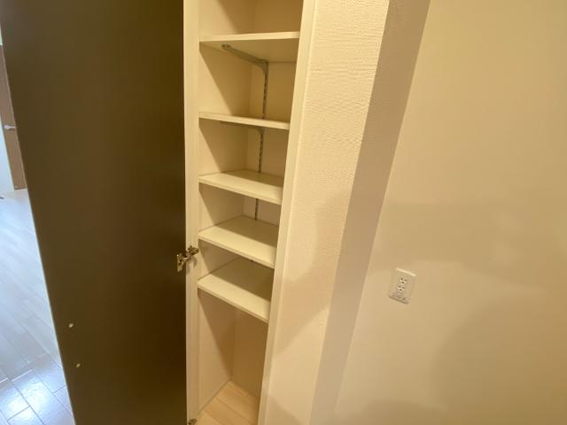 ＧＲＡＣＥＲＹ102号室 キッチン収納