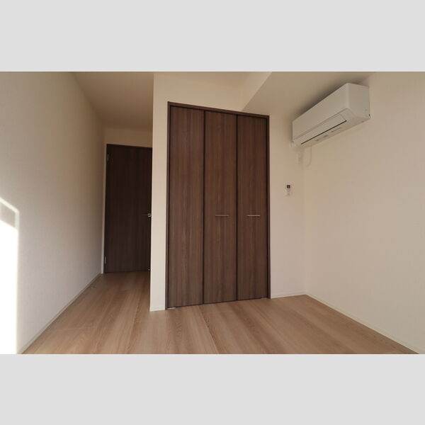 アンソレイエⅡ302号室 洋室5.8帖