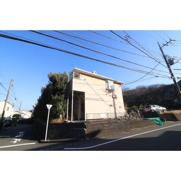 エステートピア吉川206号室 外観