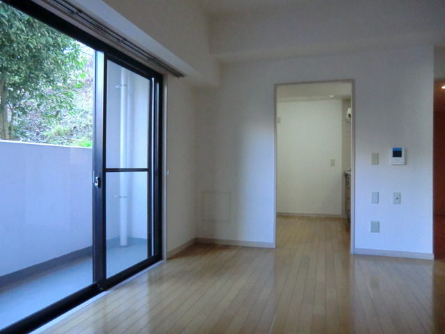 ラ・クラッセ西寺尾0214号室 リビング