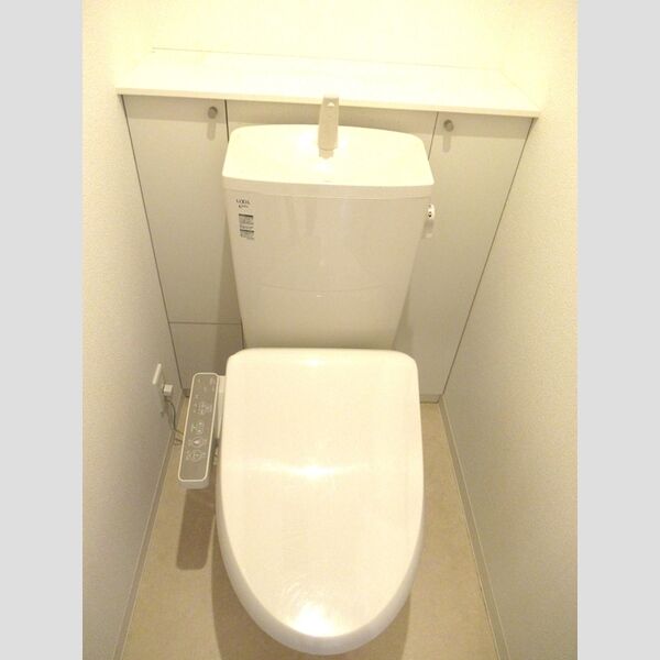 アクイール　C201号室 温水洗浄暖房便座