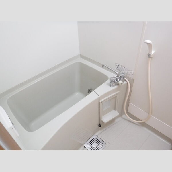 セジュール山の根205号室 バス