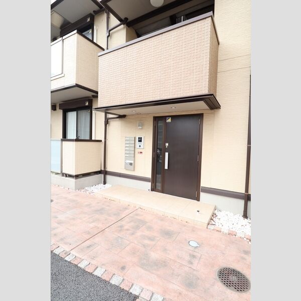 リーフハイツ エントラス