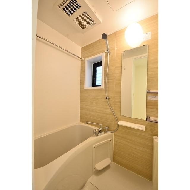 芦花公園の家2階 バス