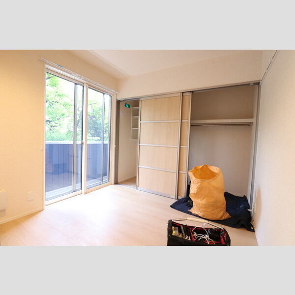 フェリナーレ 洋室