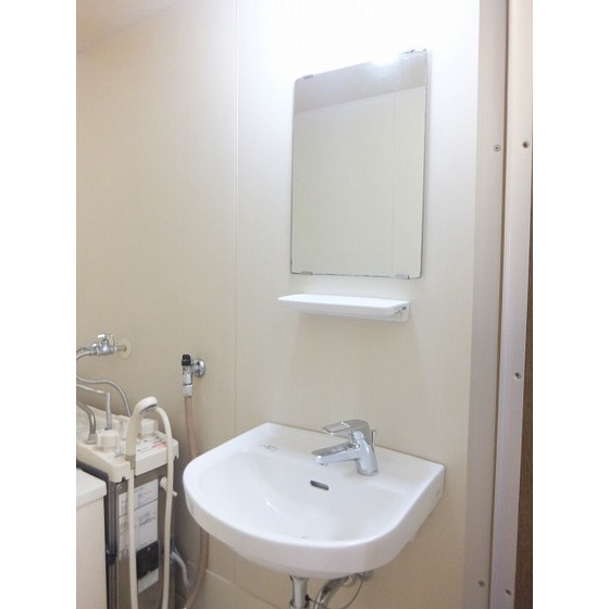 グランデュール紀代美0102号室 洗面台