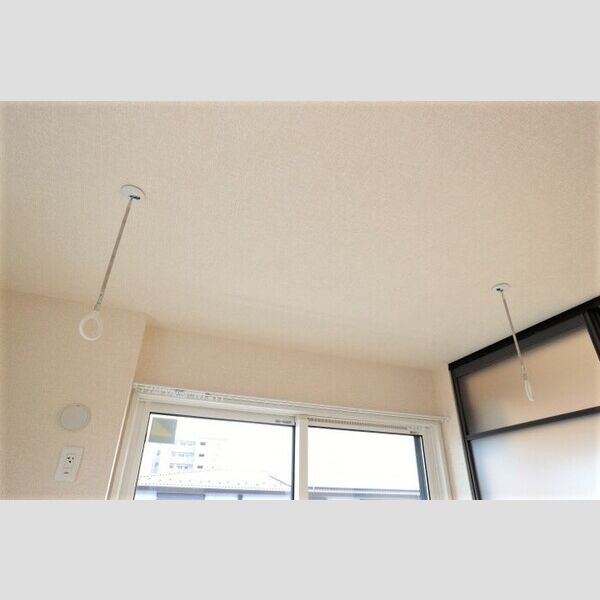 フライハイト302号室 室内物干し