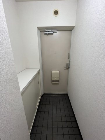 エスポワール白川0303号室 玄関