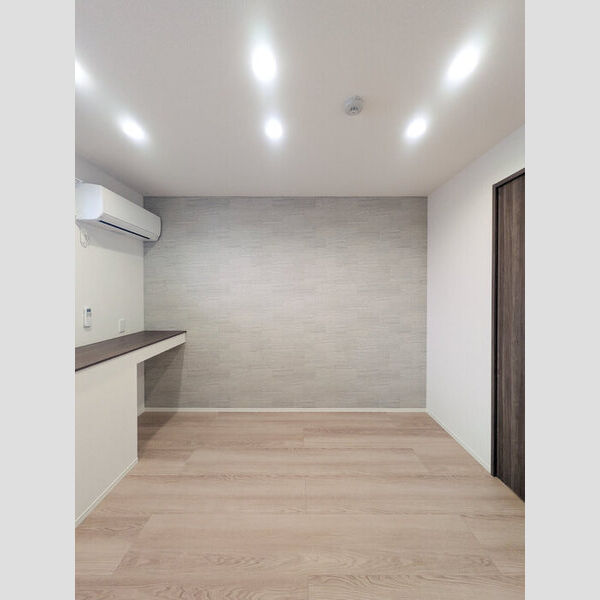 ノーブルヴィラ曙町205号室 洋室