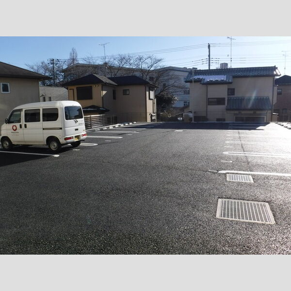 スカイフラット205号室 駐車場