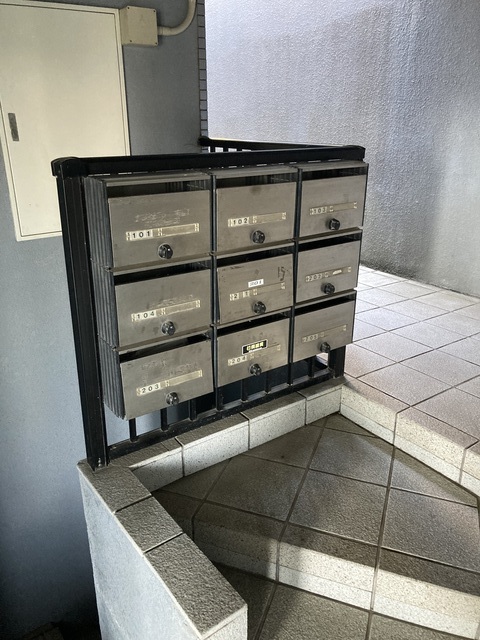 サファイアマンション103号室 集合ポスト