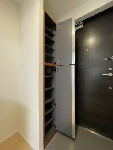 ザ　ルームス羽田 玄関