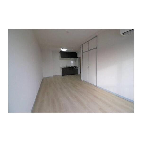 ハイツ豊泉405号室 リビング