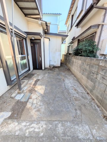 船橋市芝山戸建 軽自動車、コンパクトカーは問題なく停められます