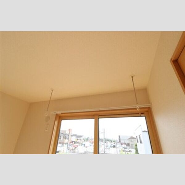 マミーパレス202号室 室内物干し