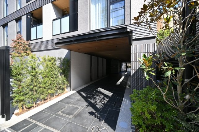 ジオ市谷仲之町 エントランス