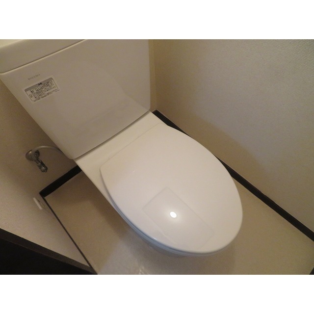 クローバーハイツ0102号室 トイレ