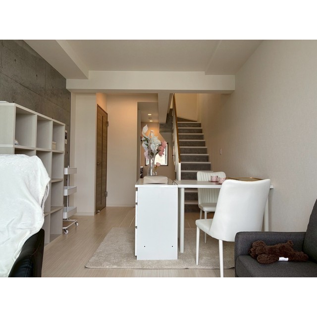 ＧＲＡＮＤＲＥＶＥ見附町 LDK13.9帖