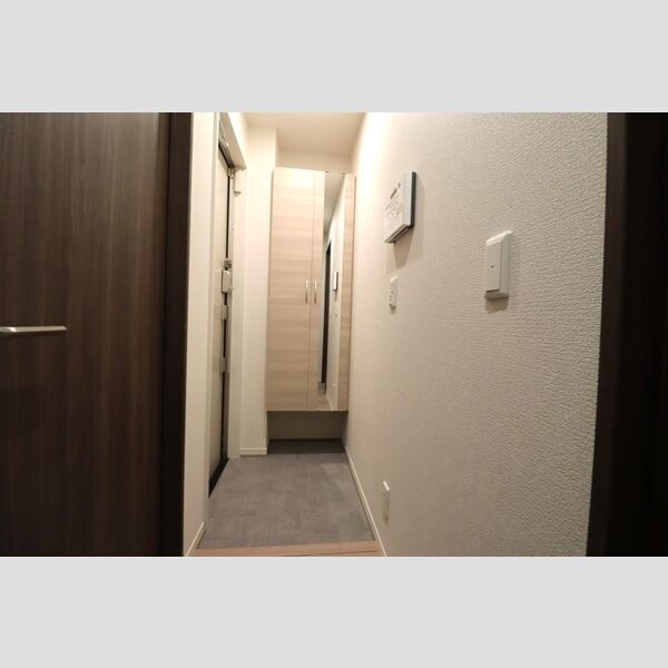 アンソレイエⅡ202号室 玄関