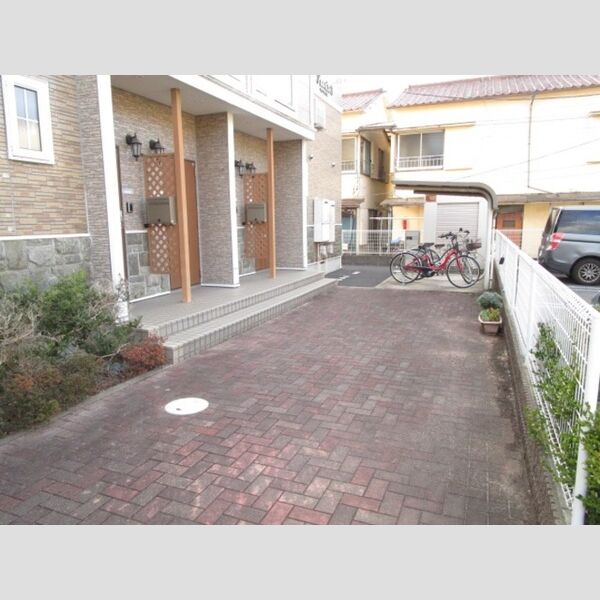 サンライズⅢ101号室 エントランス