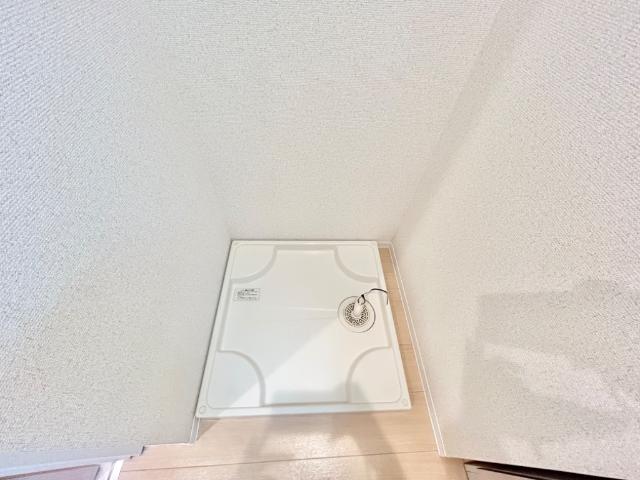 グロリア101号室 洗濯機置場