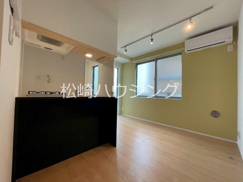 AW中野松が丘1階 リビング