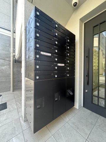 エルファーロ中野新井薬師0101号室 エントランス